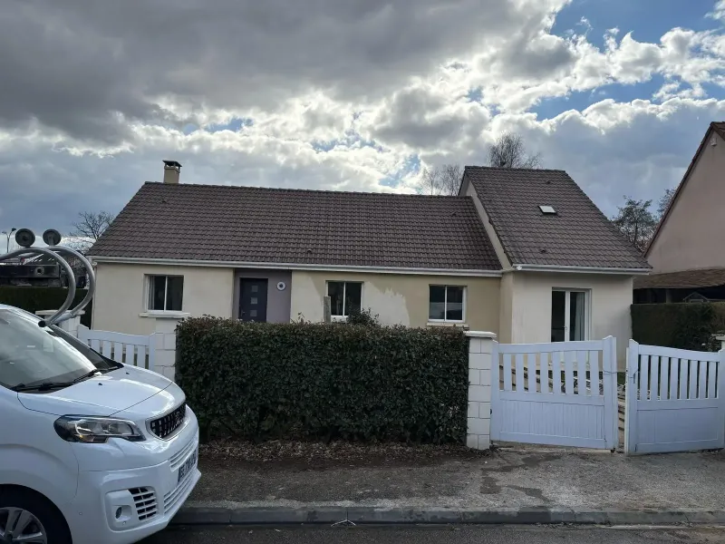 Toiture en tuiles remise en teinte au Grand-Quevilly